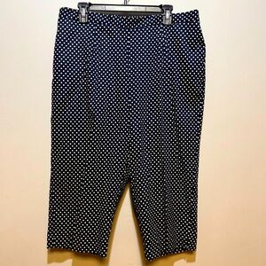 NWT Alfred Dunner Navy and White Polka Dot Capri Pants. Size 16W